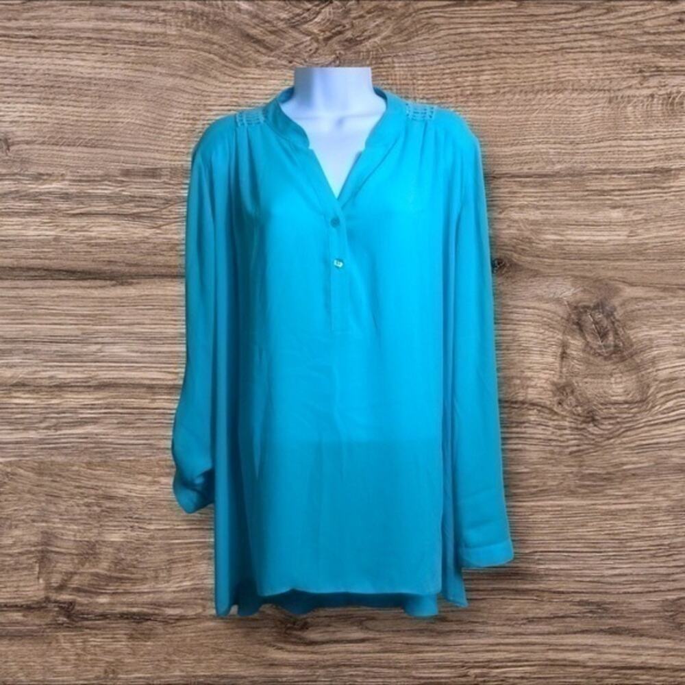 Joseph Ribkoff teal/blue open back flowy tunic blouse. Size 12. Crochet.